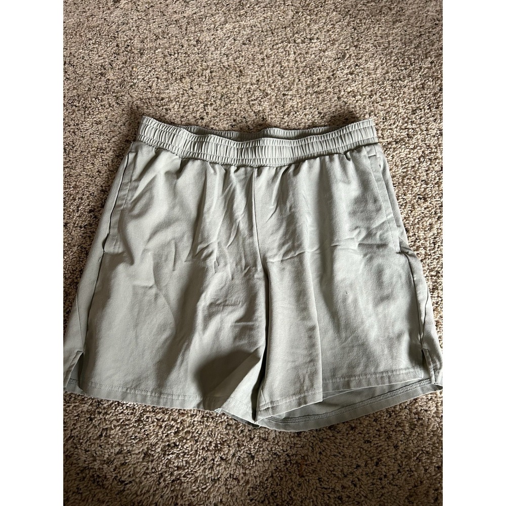 Green All In Motion Men's Shorts Size Medium